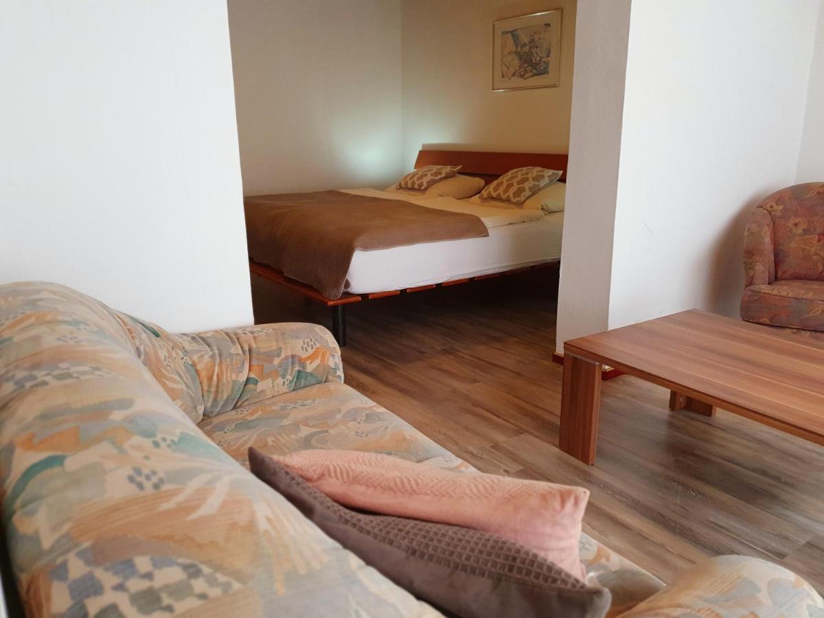 Pension Robin Hood Виллинген Экстерьер фото